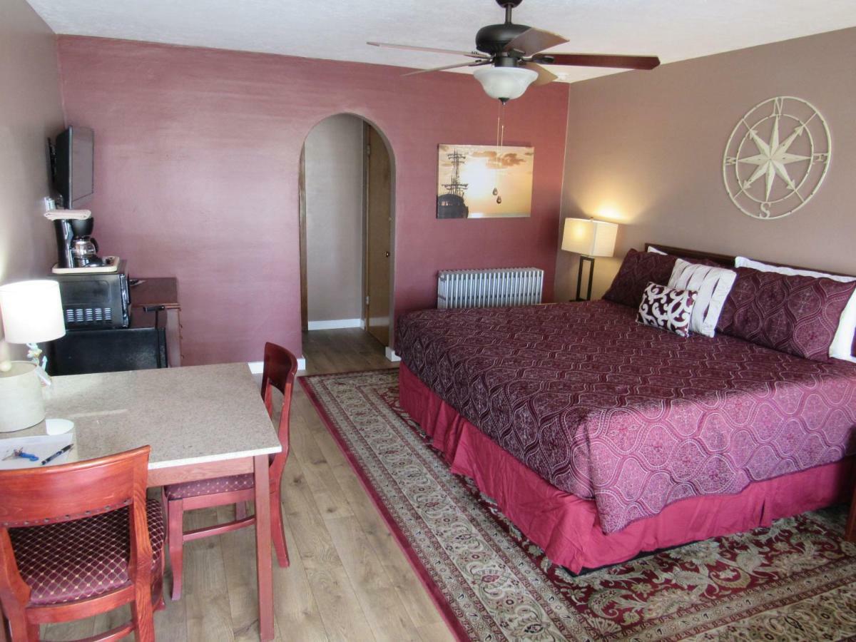 Captain Cook Inn Lincoln City Bagian luar foto