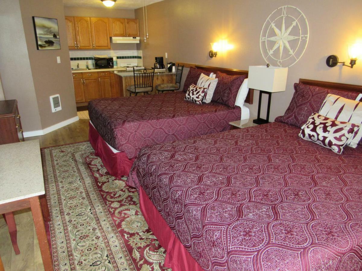Captain Cook Inn Lincoln City Bagian luar foto